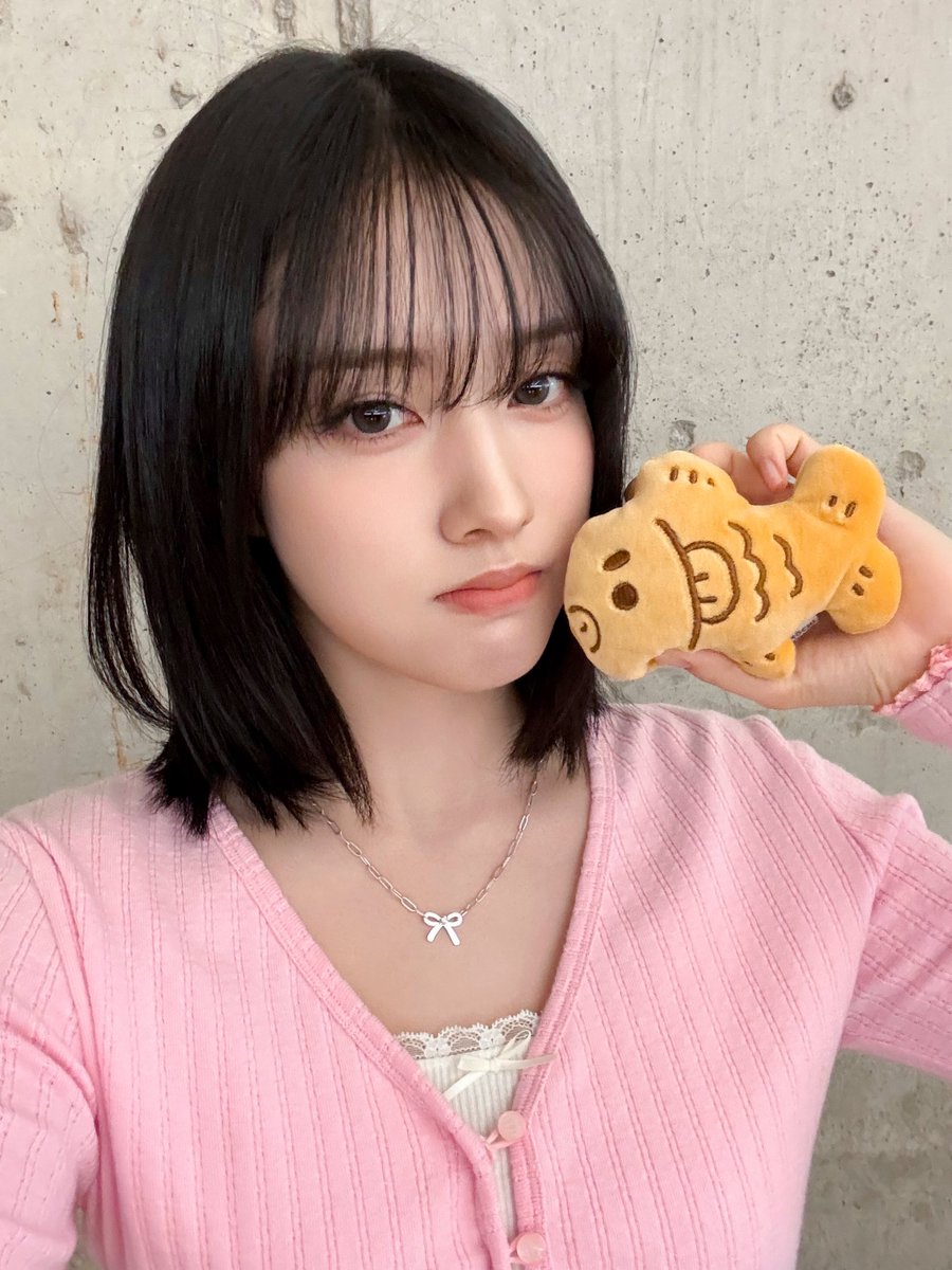 Behind-the-scenes cut of STAYC