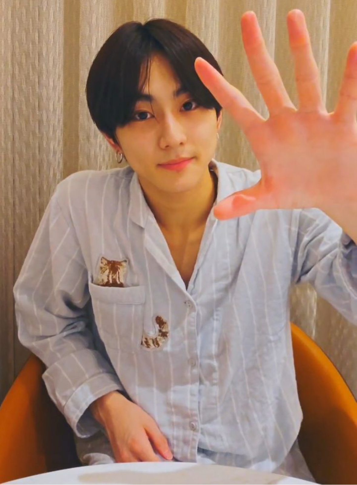 Latest photo of Jungwon (ENHYPEN)