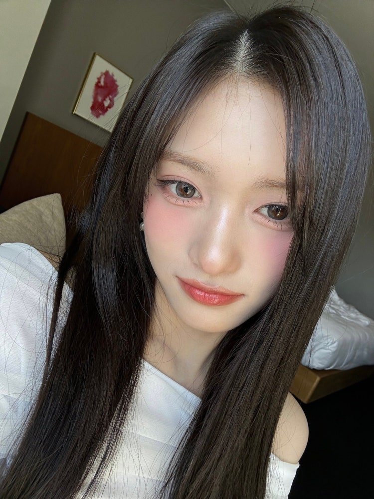 Latest photo of Leeseo (IVE)