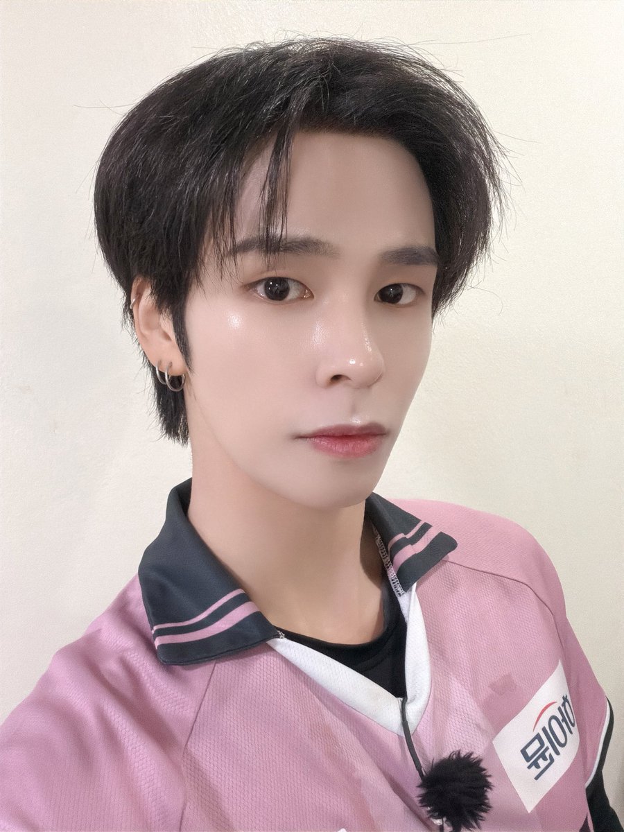 Behind-the-scenes cut of CRAVITY