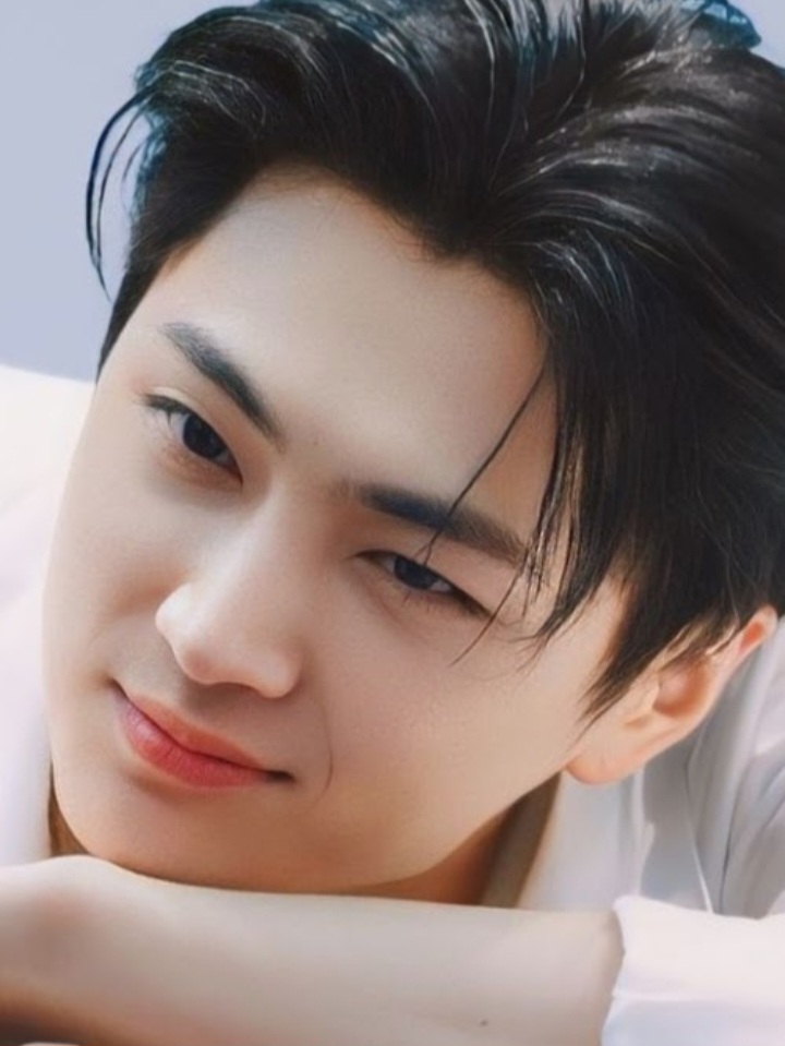 Foto terbaru Jay (ENHYPEN)