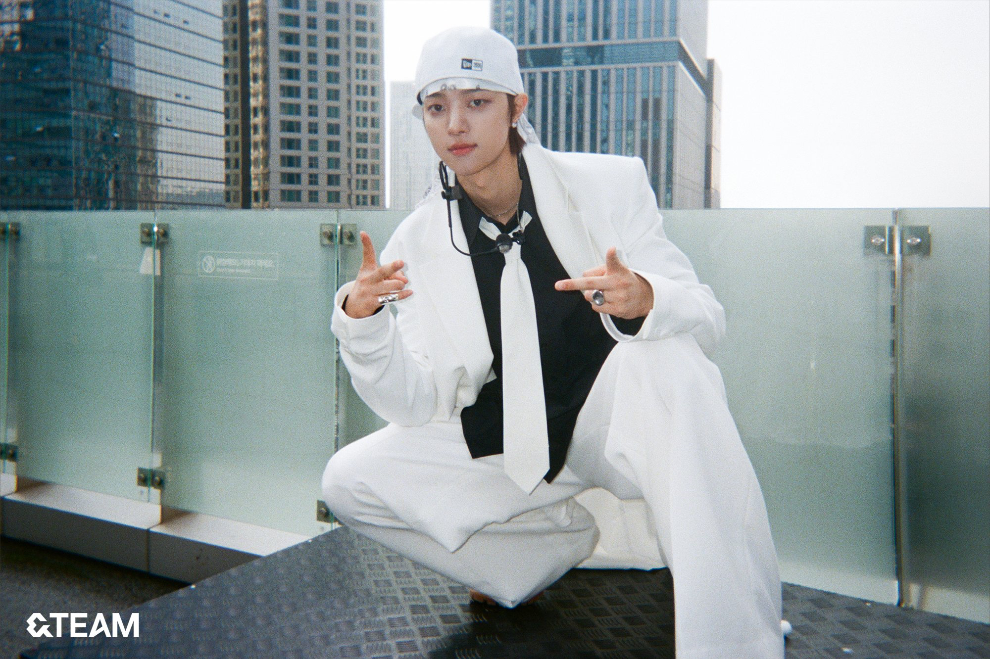 A moment captured by EJ (&TEAM)'s fan