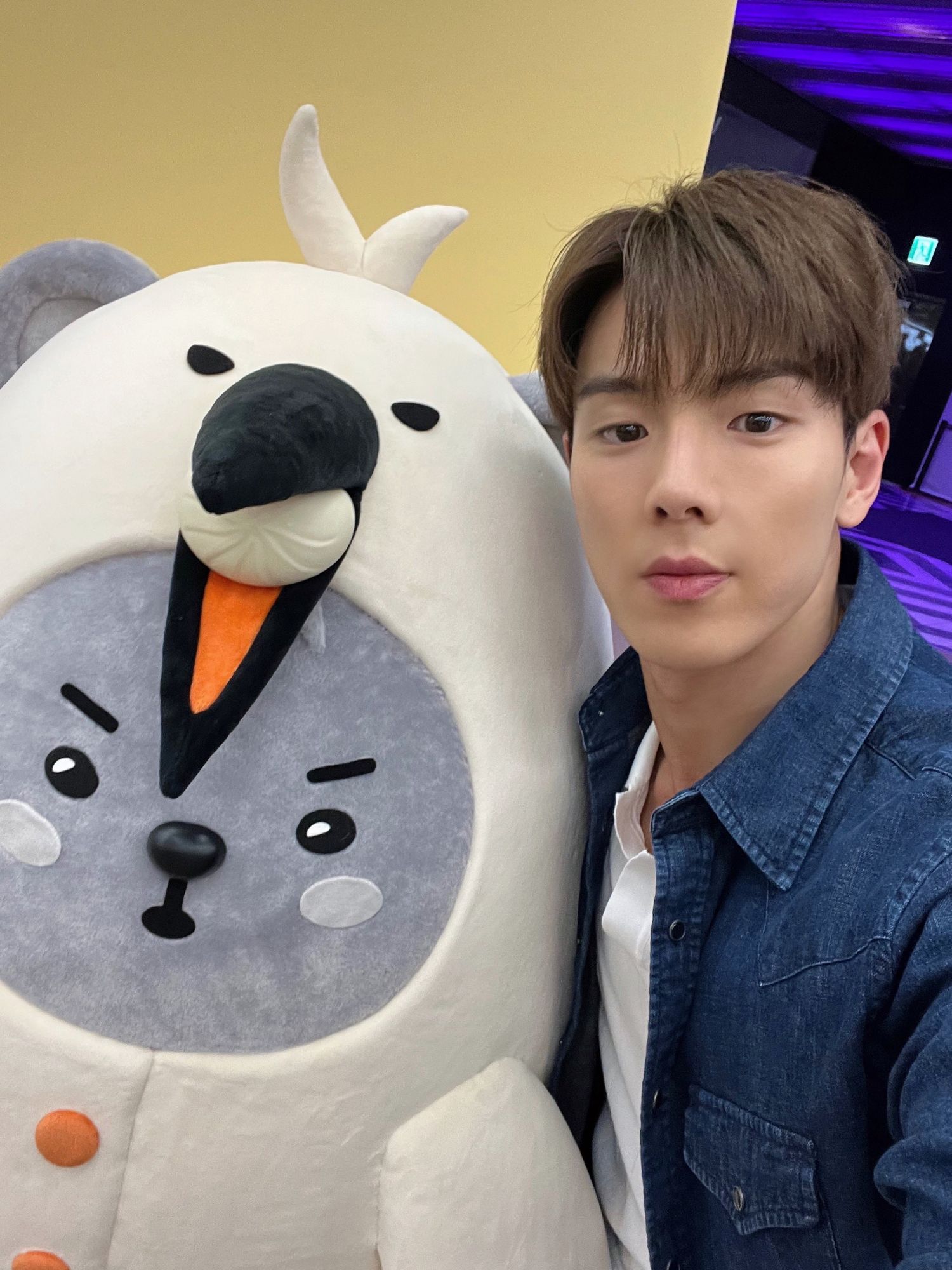 Shownu (MONSTA X)的幕後花絮
