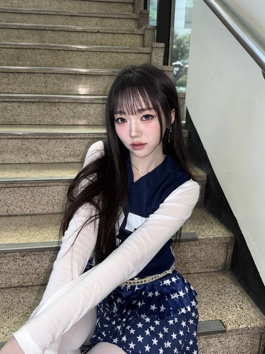 Latest photo of tripleS