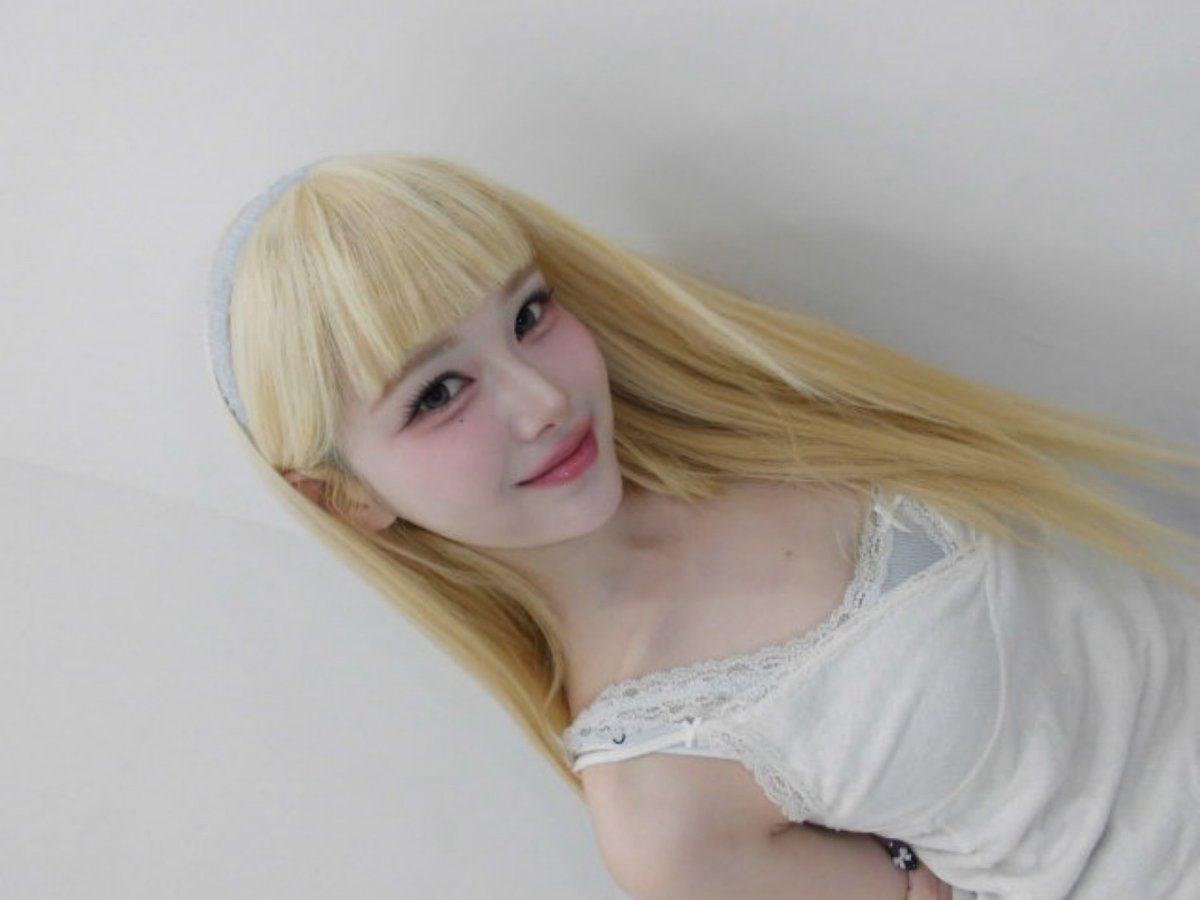 Recent activity shot of tripleS