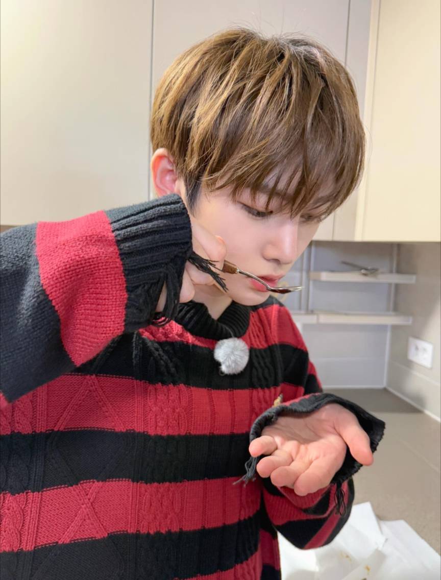 Behind-the-scenes cut of Zhou Anxin (ALPHA DRIVE ONE)