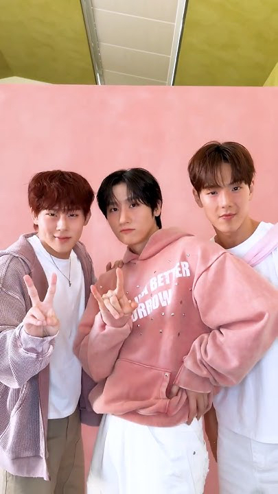 Foto aktivitas terbaru MONSTA X