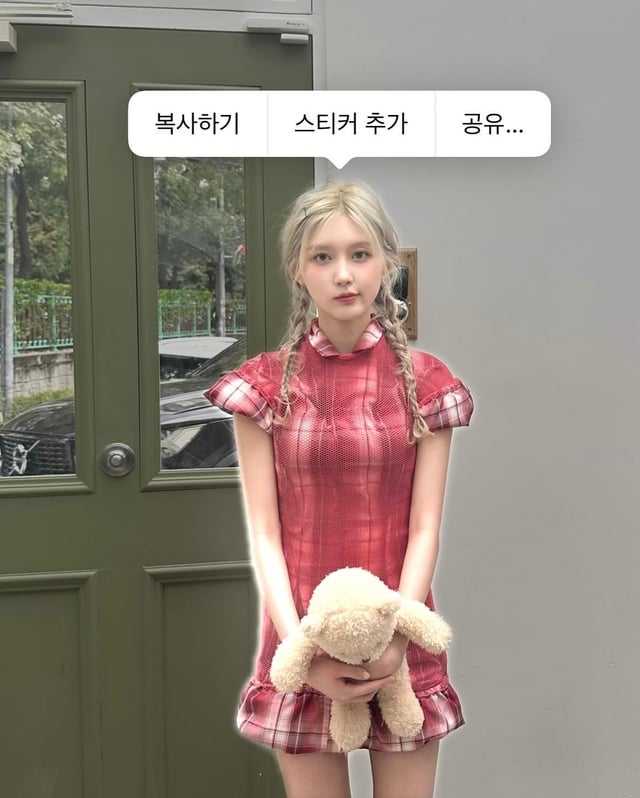 Behind-the-scenes cut of Gaeul (IVE)