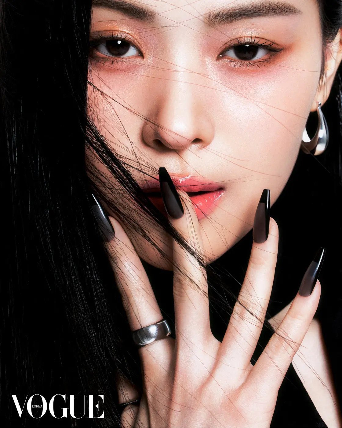 Behind-the-scenes cut of Ryujin (ITZY)
