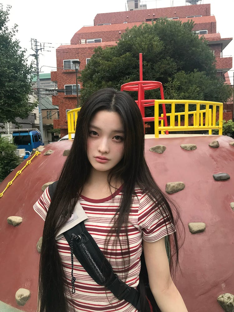 イロハ (ILLIT)の舞台裏ショット