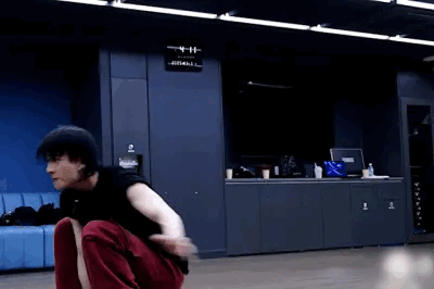 Latest photo of Hyunjin (Stray Kids)