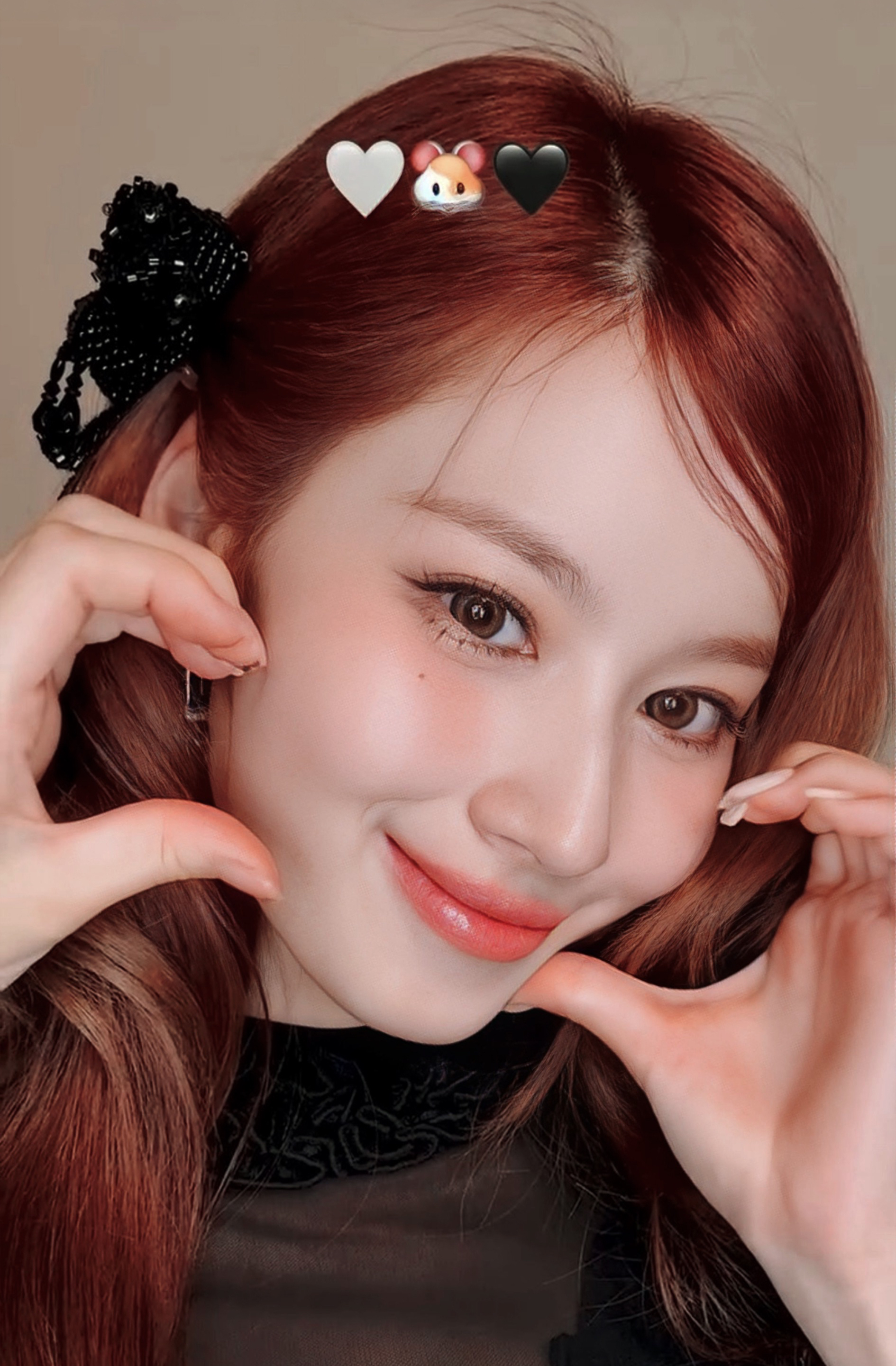 Potret di balik layar Sana (TWICE)