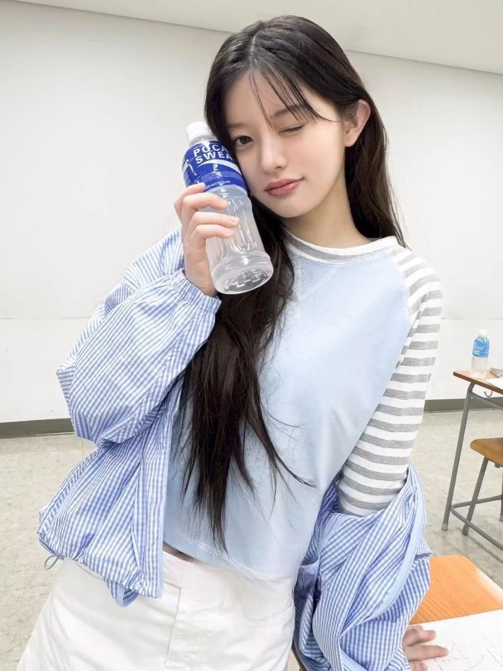 Recent activity shot of Minju (ILLIT)