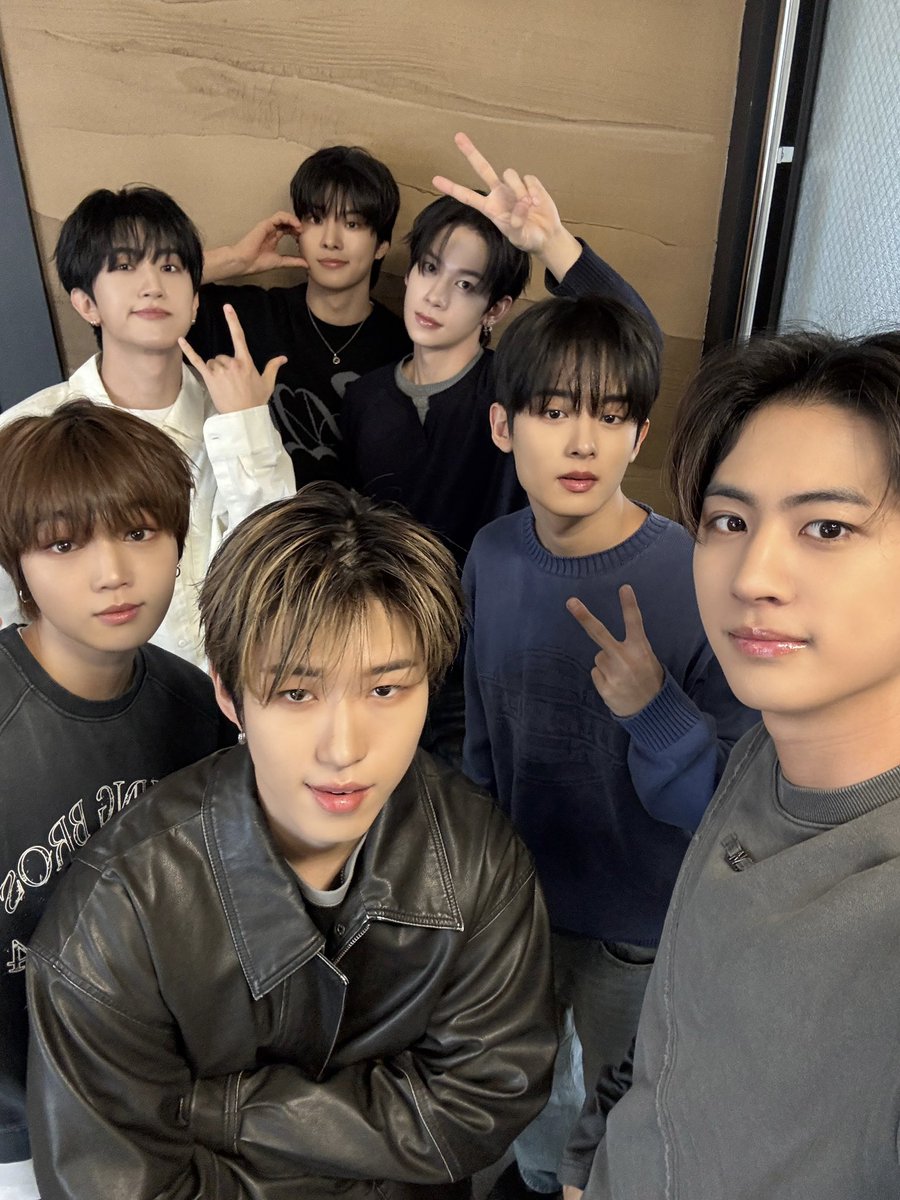 Behind-the-scenes cut of YOUNITE