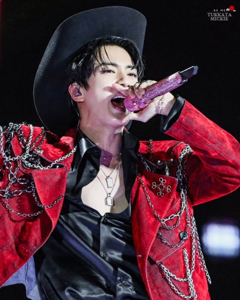 진 (방탄소년단)의 비하인드 컷