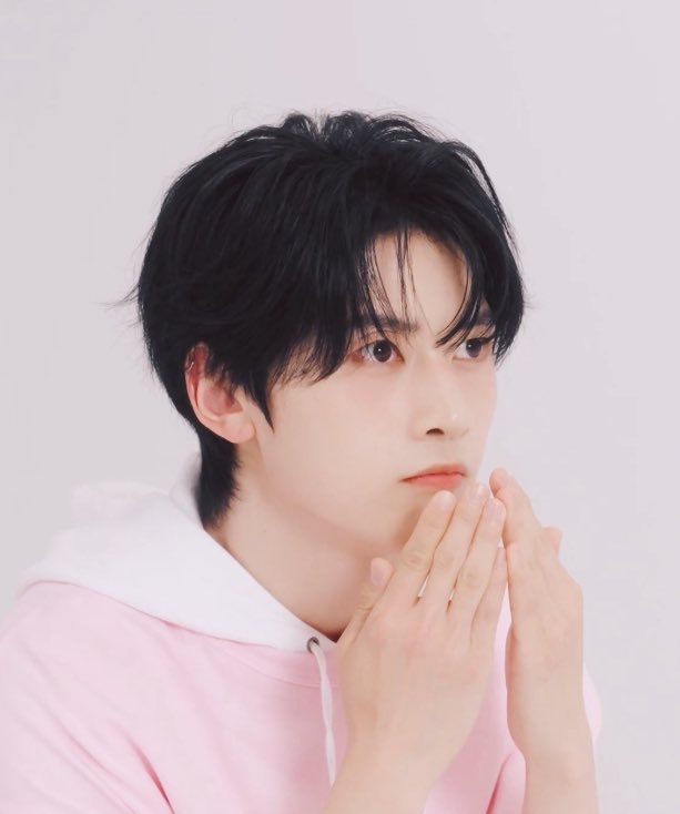 Latest photo of Seok Matthew (ZEROBASEONE)