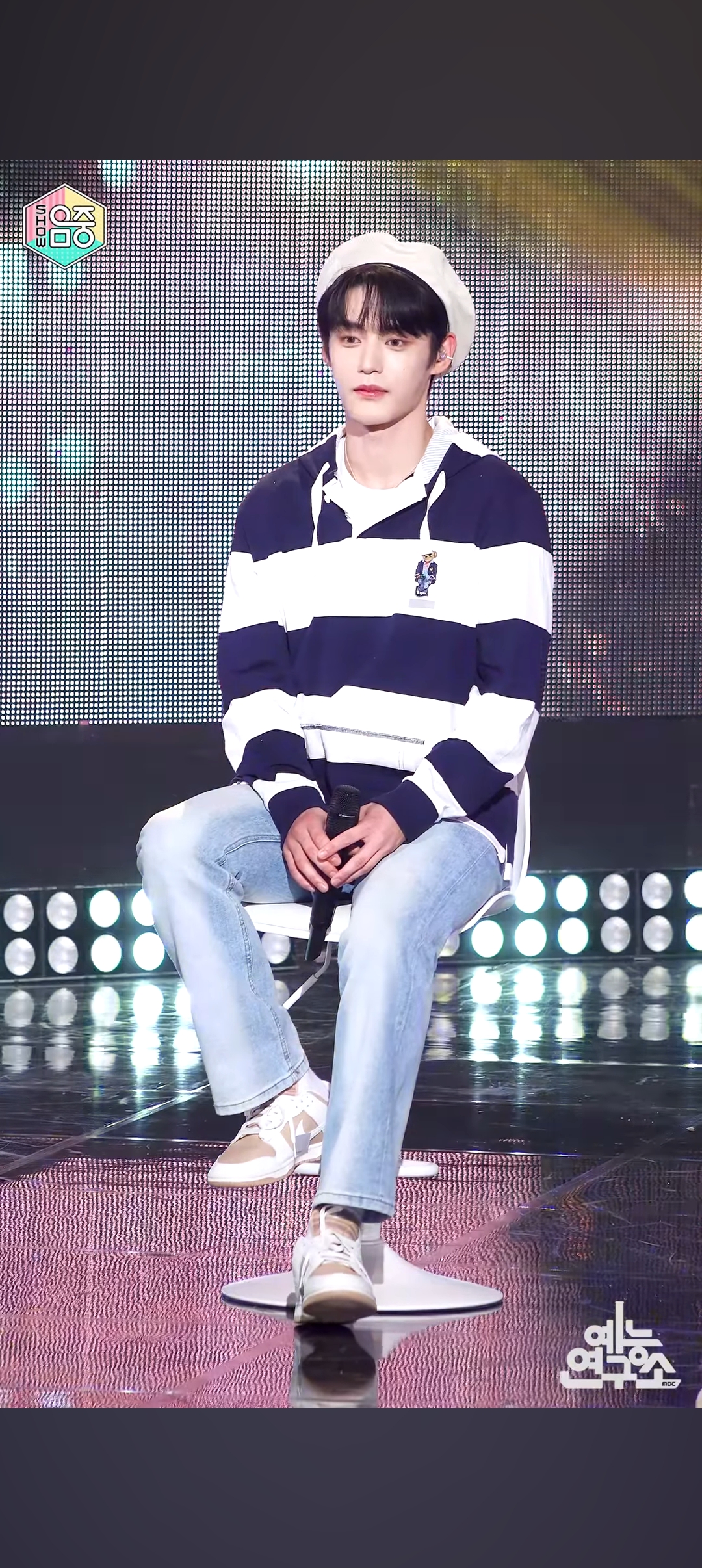 A heartfelt wallpaper shared by Kim Jiwoong (ZEROBASEONE)'s fans