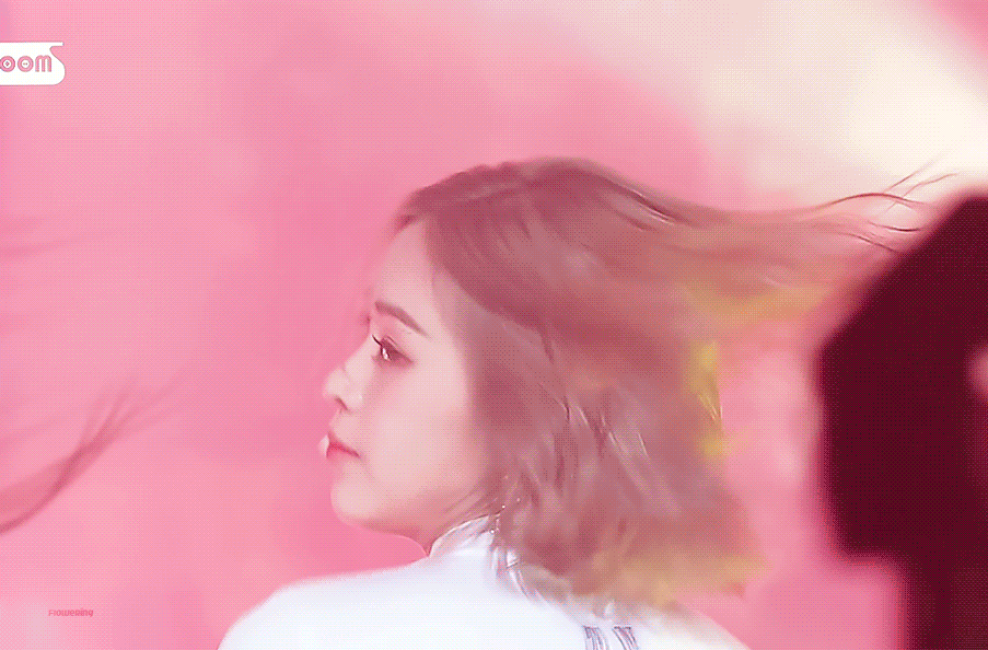 Behind-the-scenes cut of ITZY