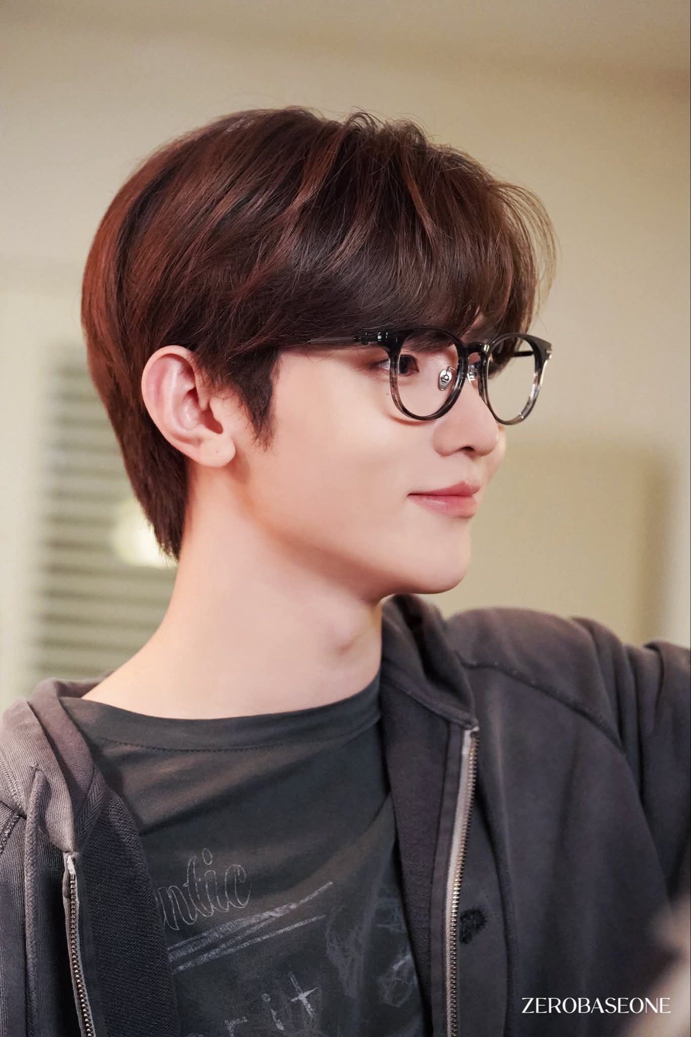 A moment captured by Zhang Hao (ZEROBASEONE)'s fan