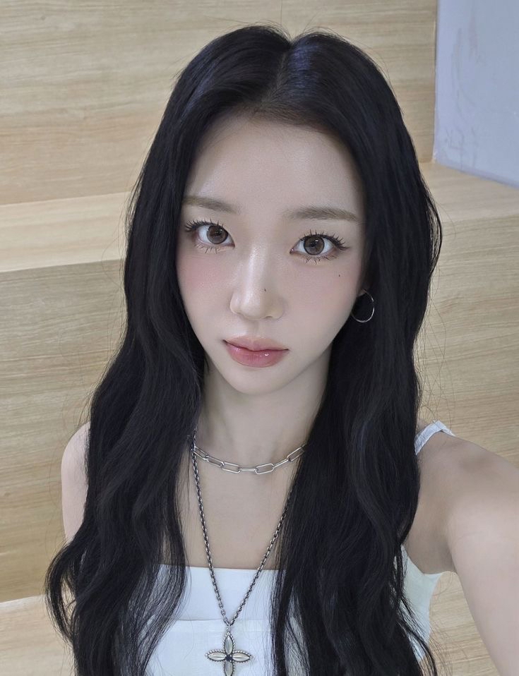 Foto terbaru Sumin (STAYC)