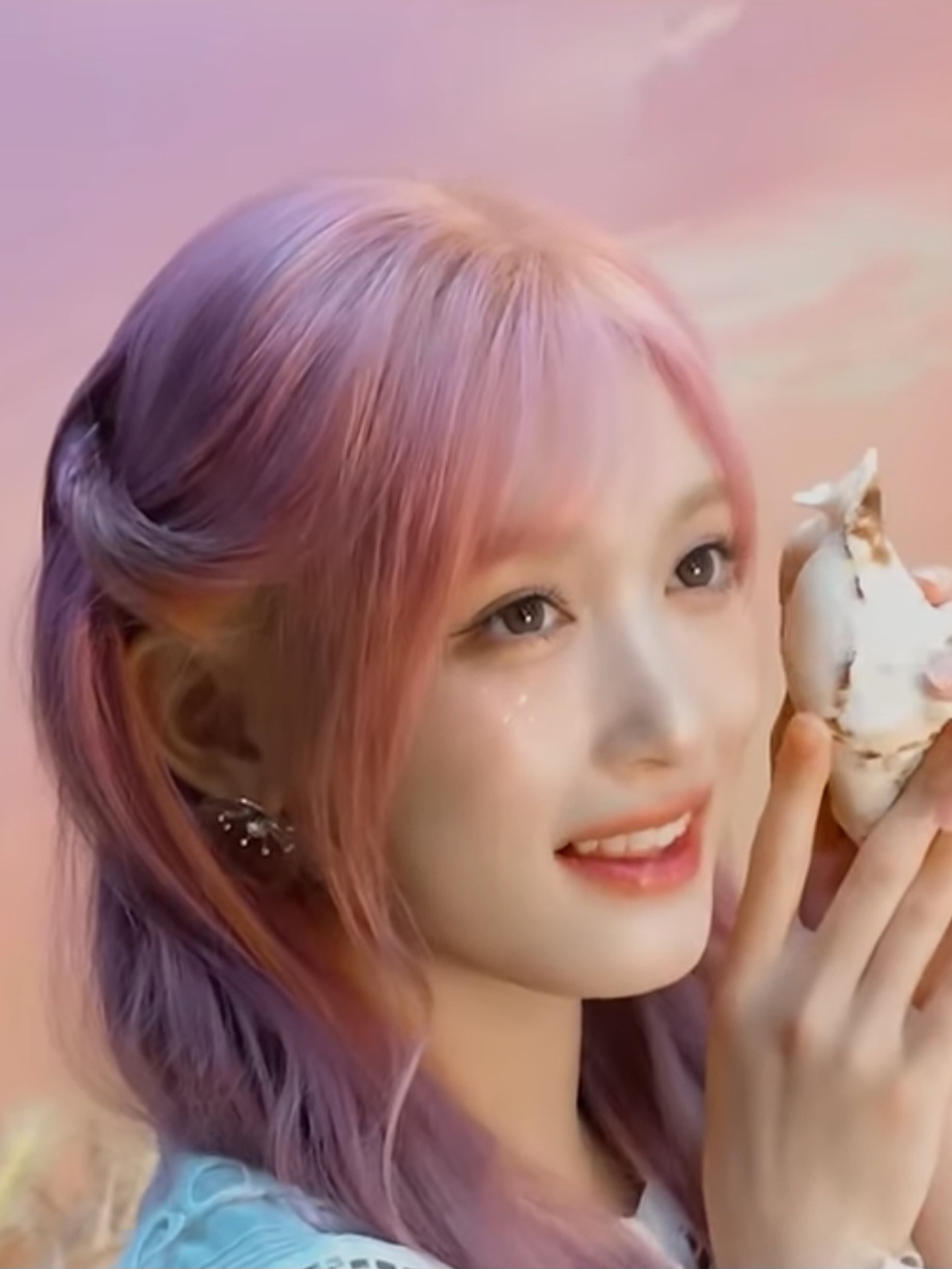 イソ (IVE)の最新写真