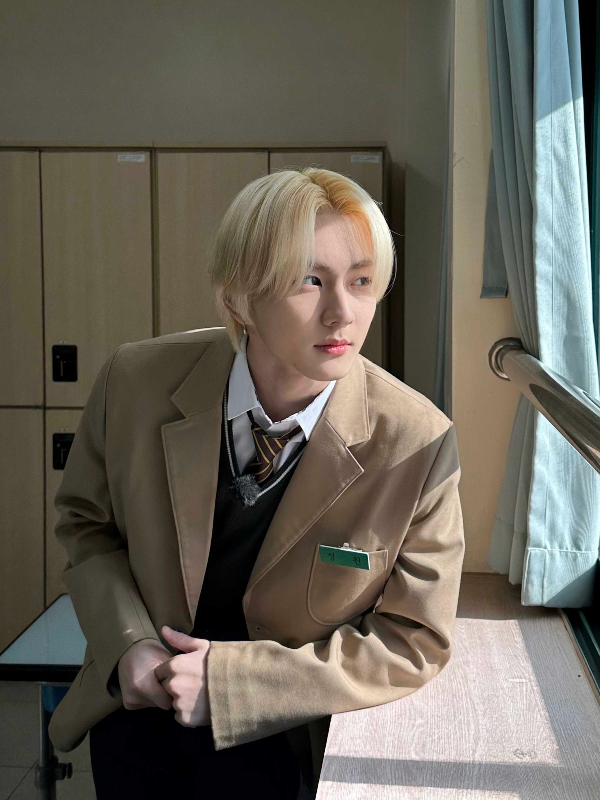 Latest photo of Jungwon (ENHYPEN)