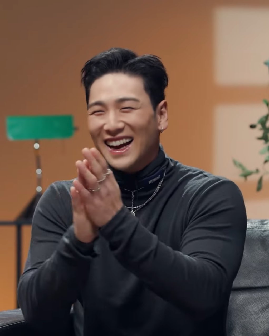 백호의 비하인드 컷