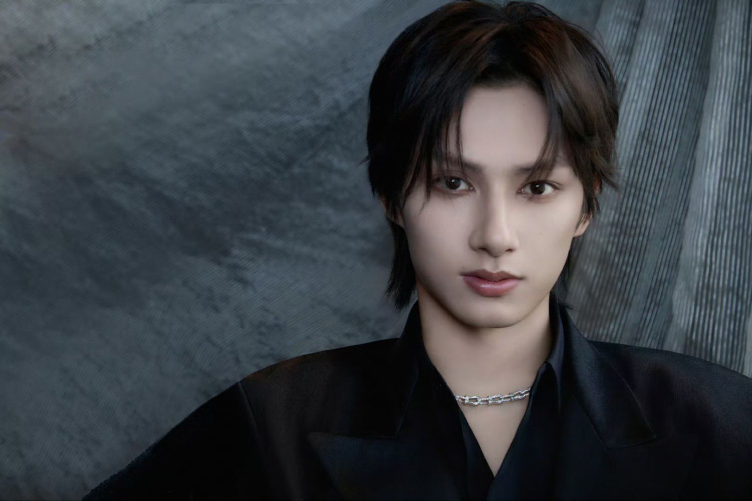 Behind-the-scenes cut of Jun (SEVENTEEN)
