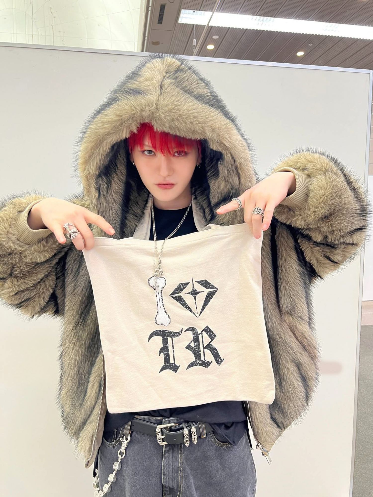 Foto terbaru Yoshi (TREASURE)