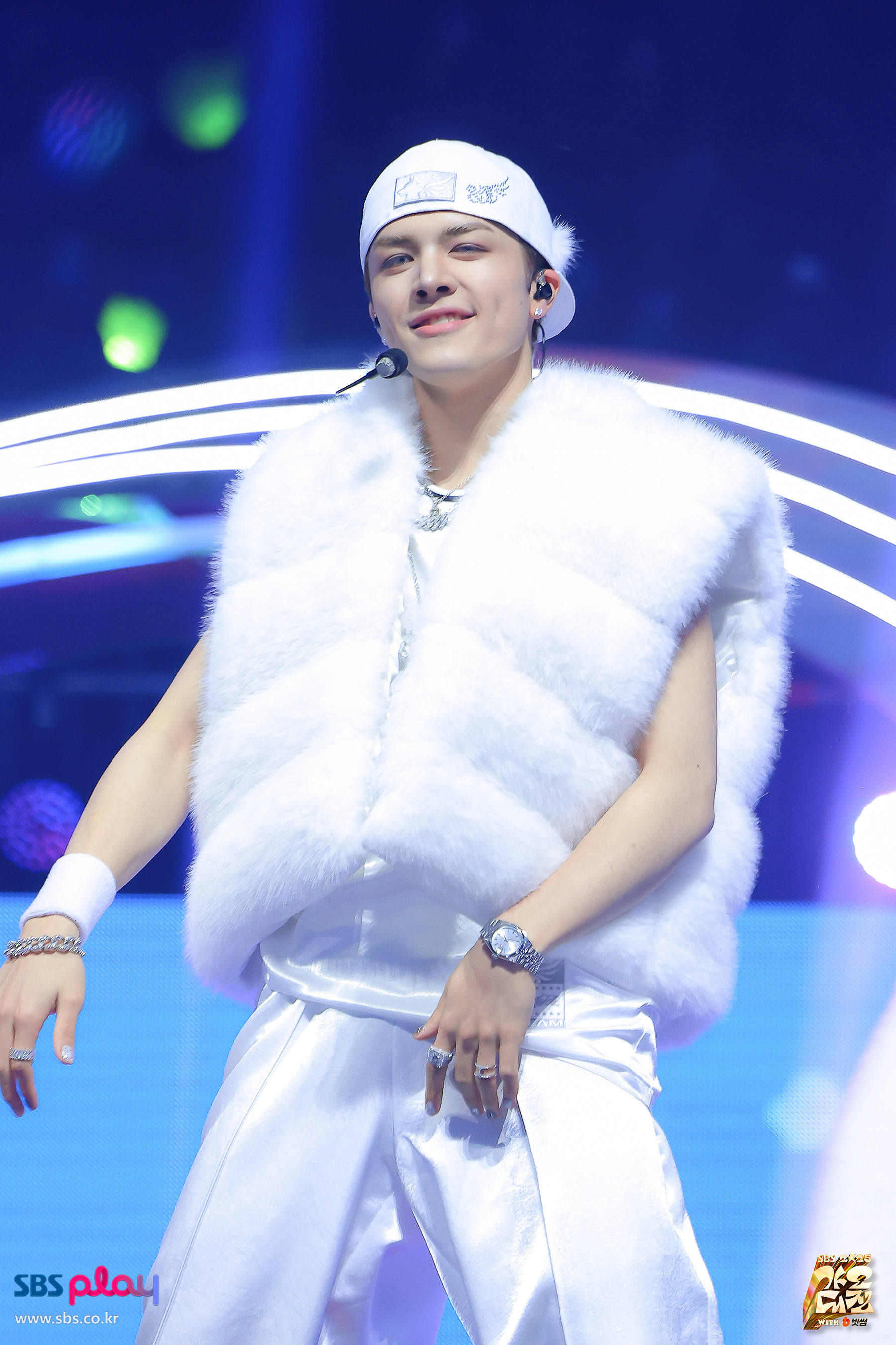 Latest photo of Maki (&TEAM)