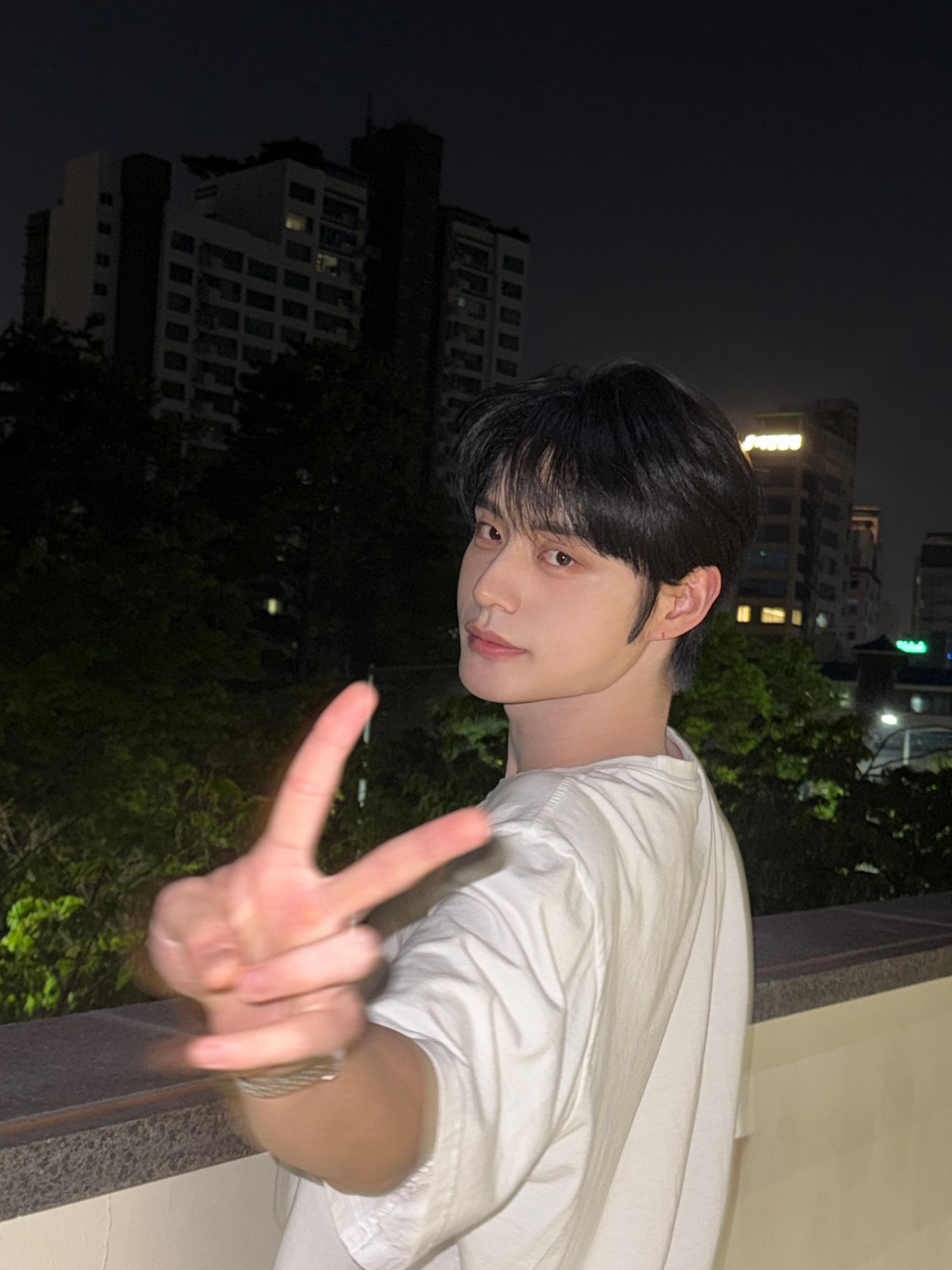 Latest photo of Kim Jiwoong (ZEROBASEONE)