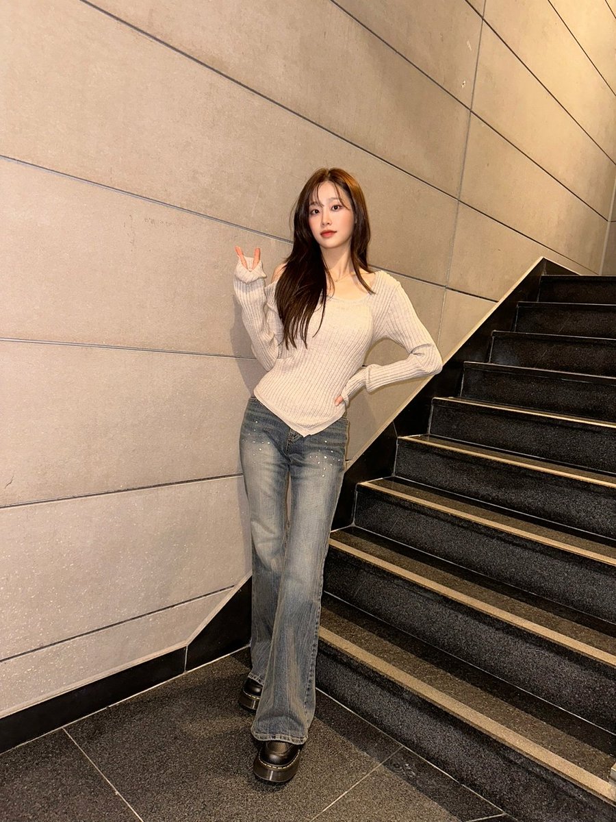 Recent activity shot of Chuu