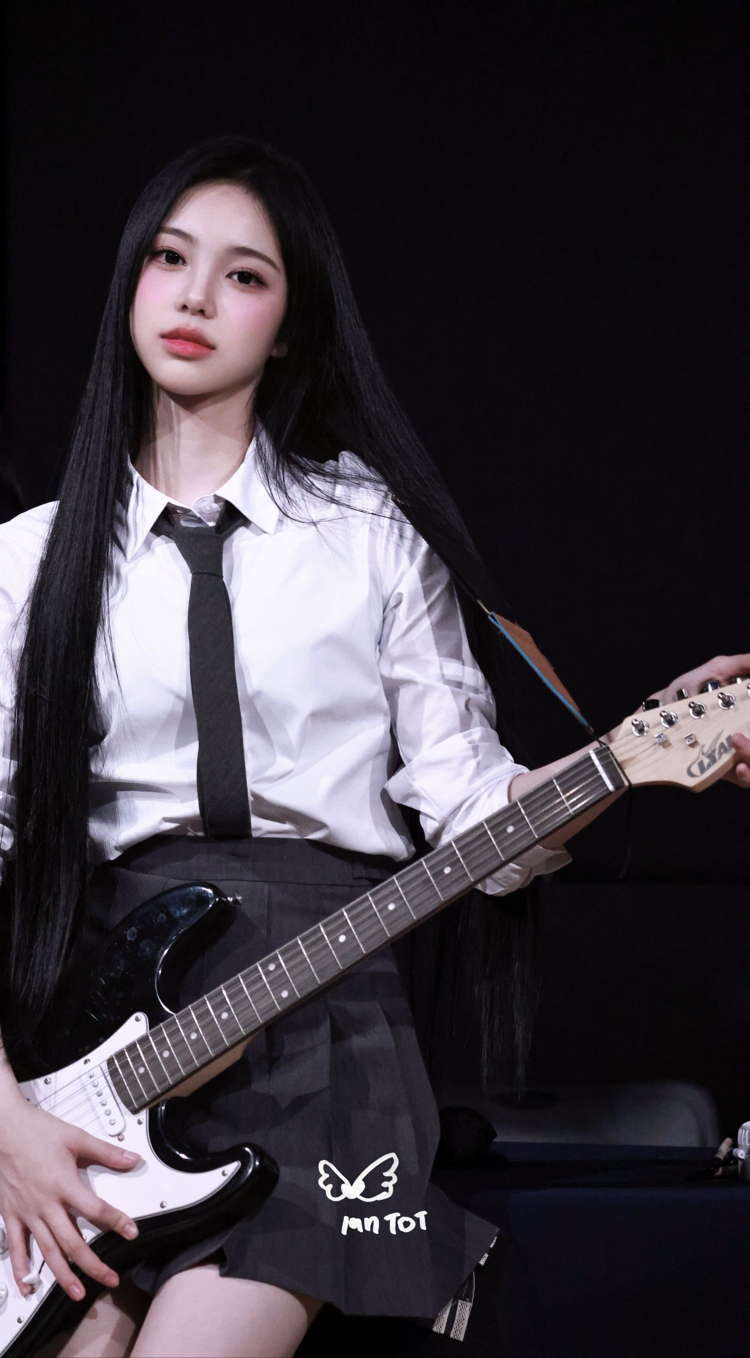 Behind-the-scenes cut of Ian (Hearts2Hearts)