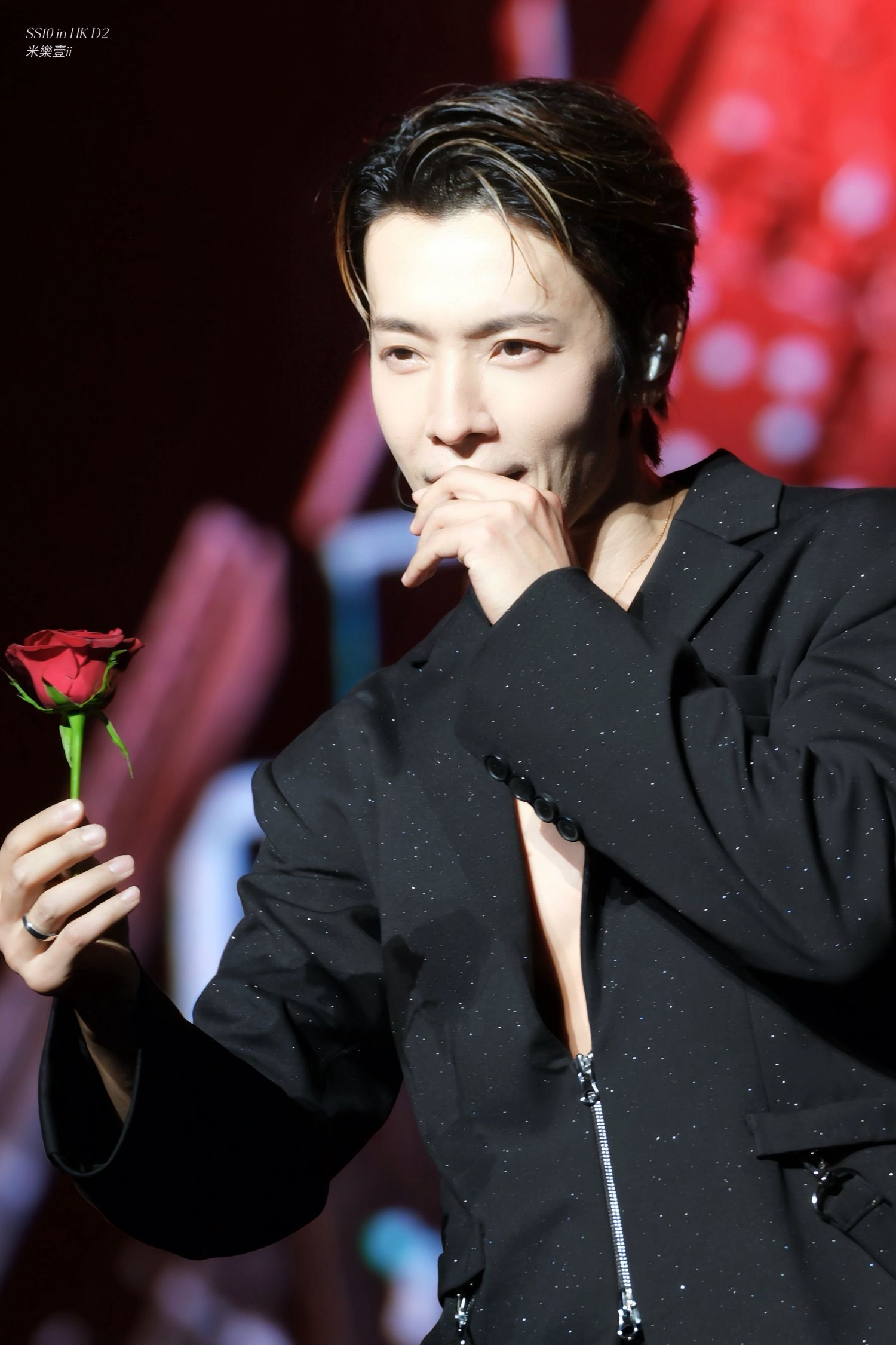 Behind-the-scenes cut of Donghae (Super Junior)