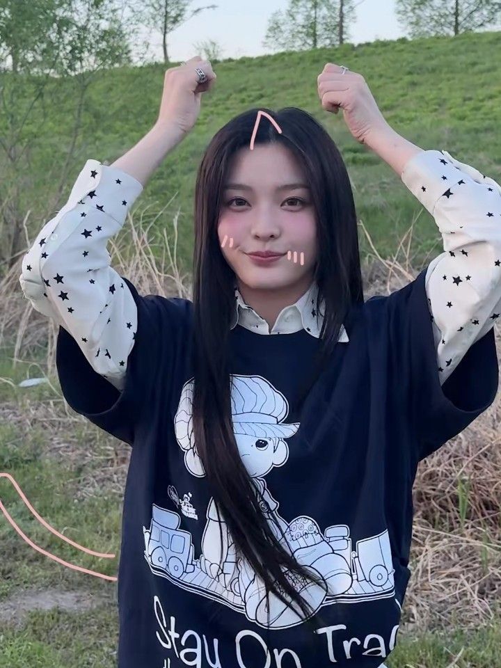 Latest photo of Iroha (ILLIT)