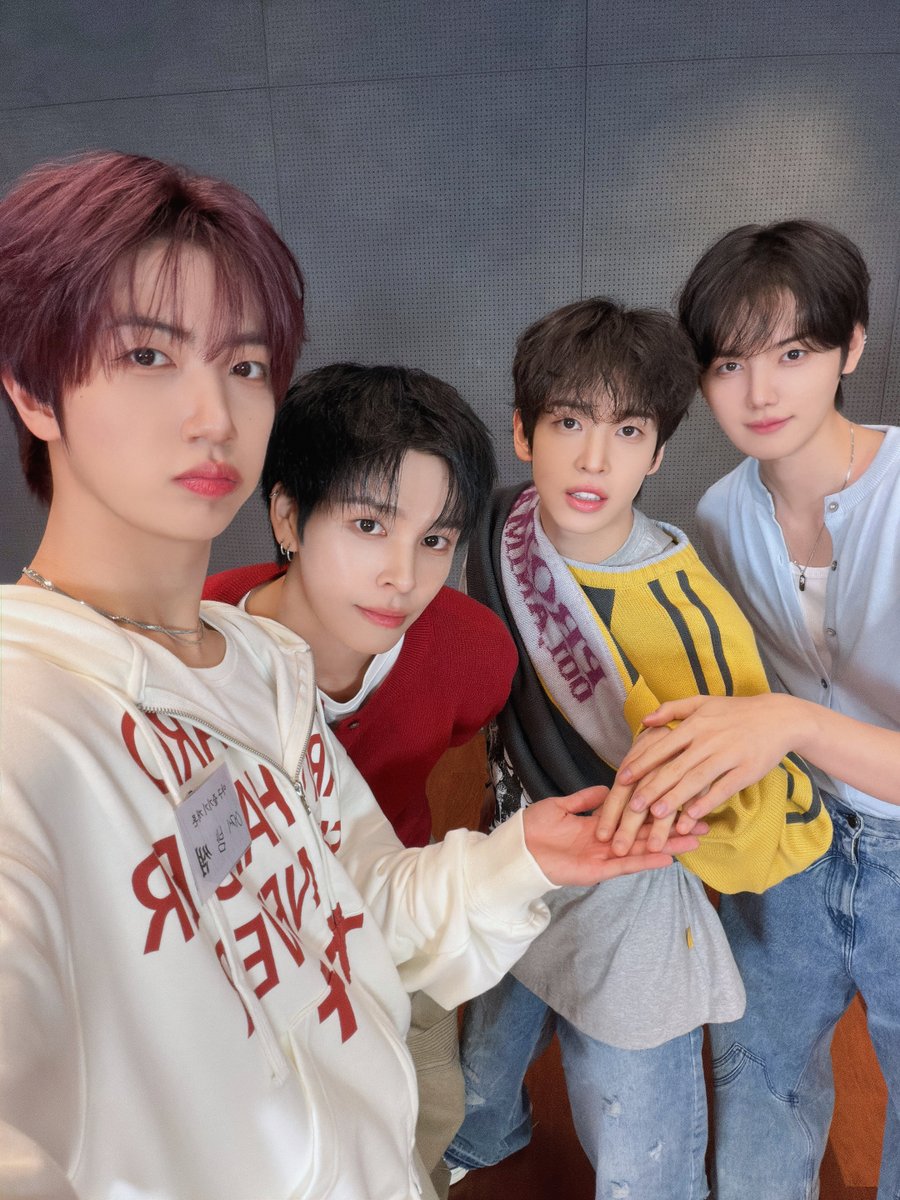 Latest photo of CRAVITY