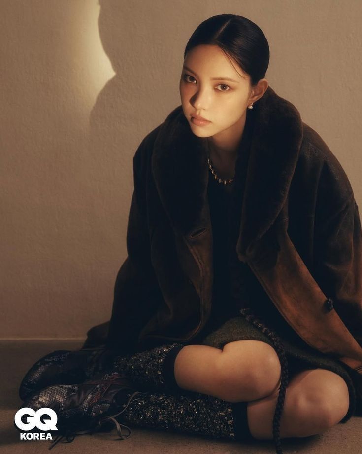 Recent activity shot of Yunah (ILLIT)