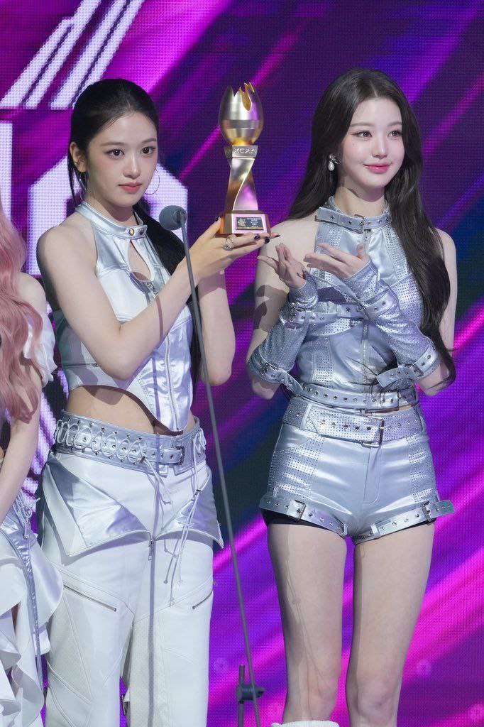 安宥眞 (IVE)的幕后花絮