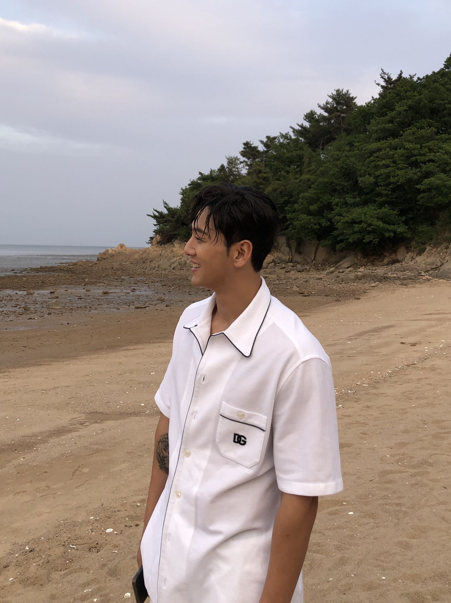 Behind-the-scenes cut of Baekho