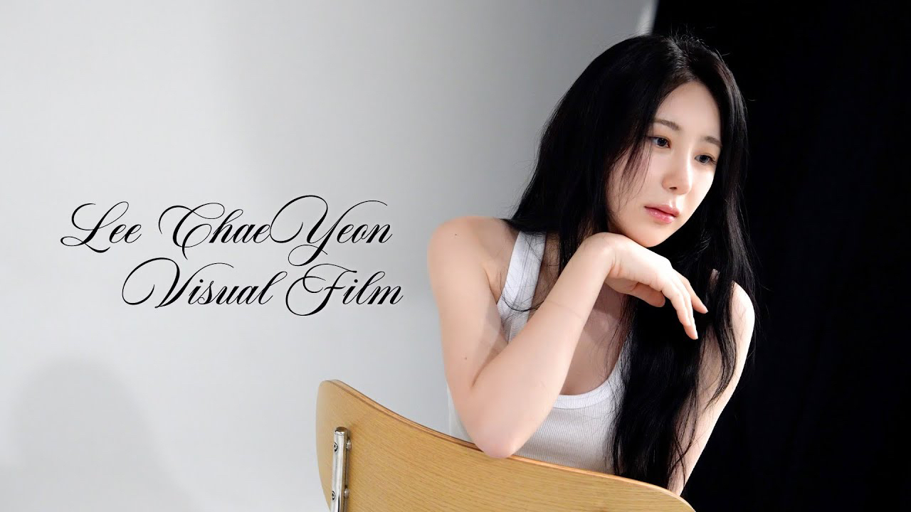 Behind-the-scenes cut of Lee Chaeyeon