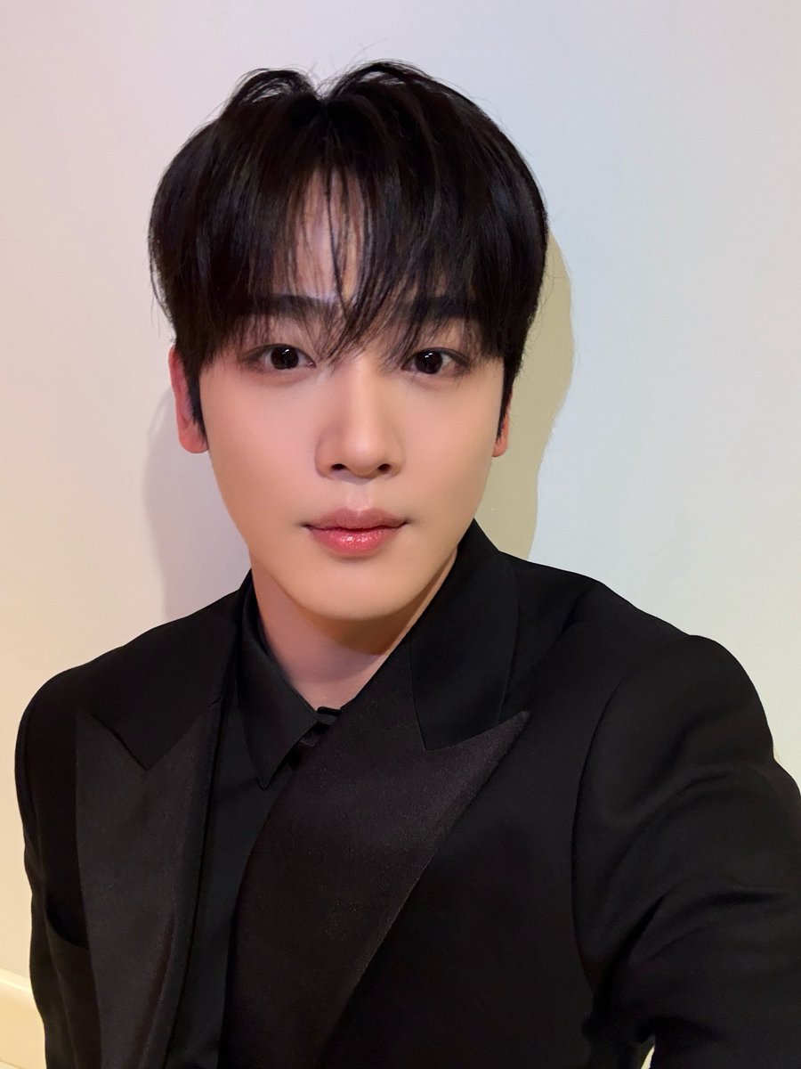 Momen yang diabadikan oleh penggemar WEi