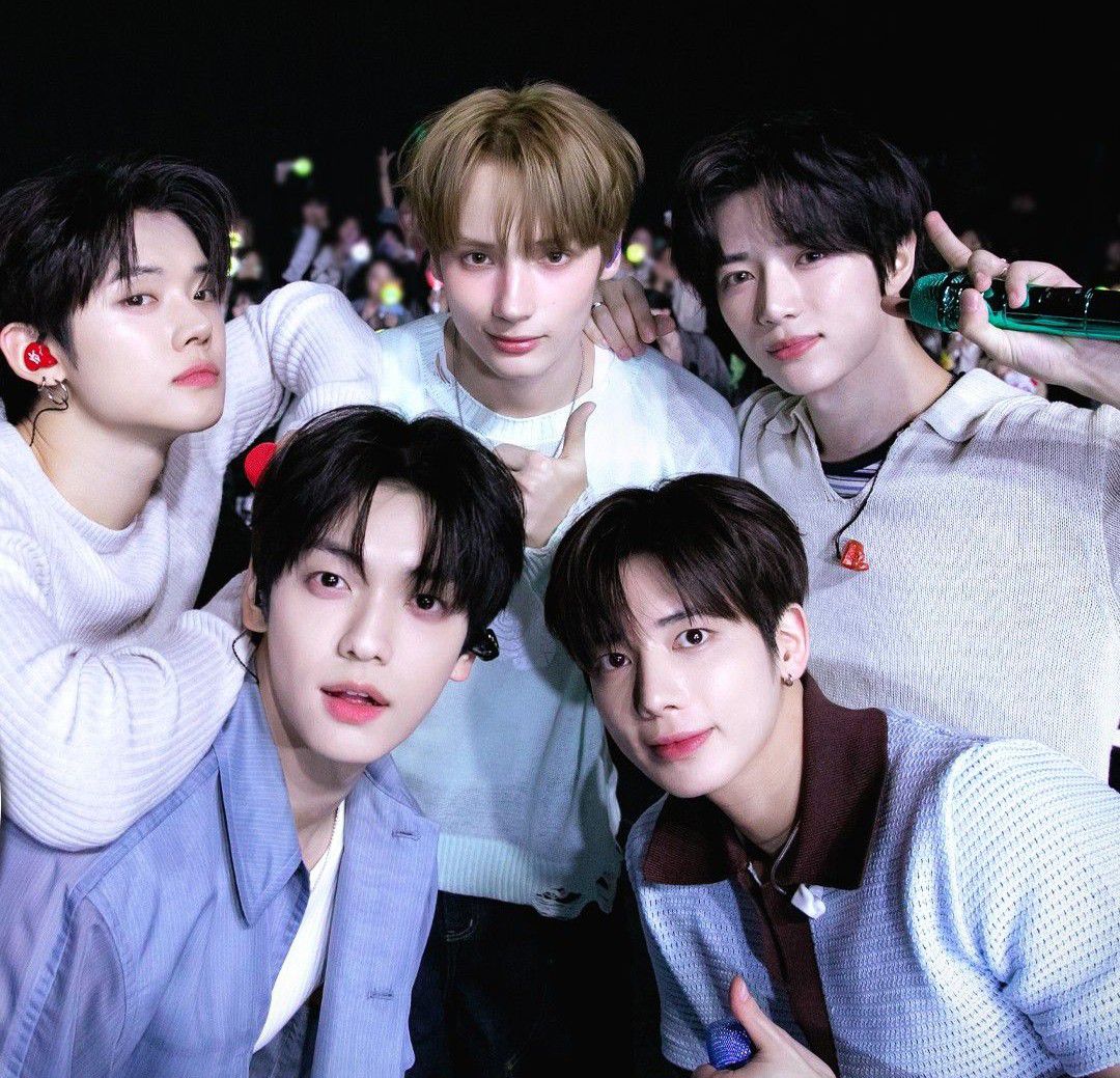 A moment captured by TOMORROW X TOGETHER's fan