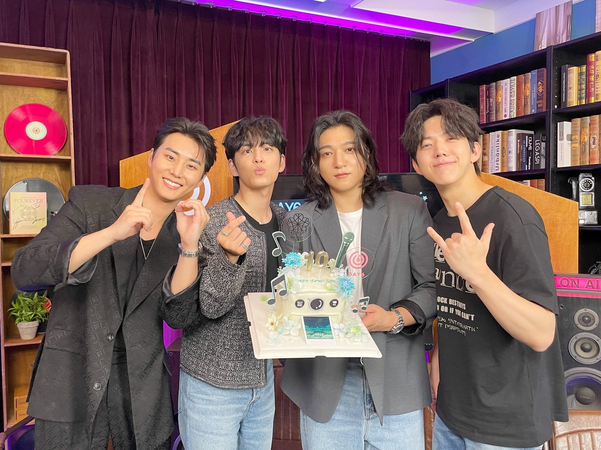 Latest photo of DAY6