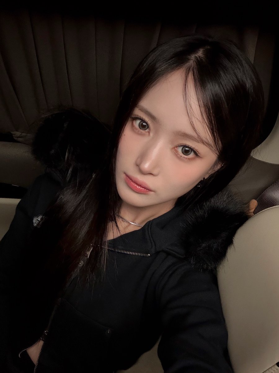 Behind-the-scenes cut of H1-KEY