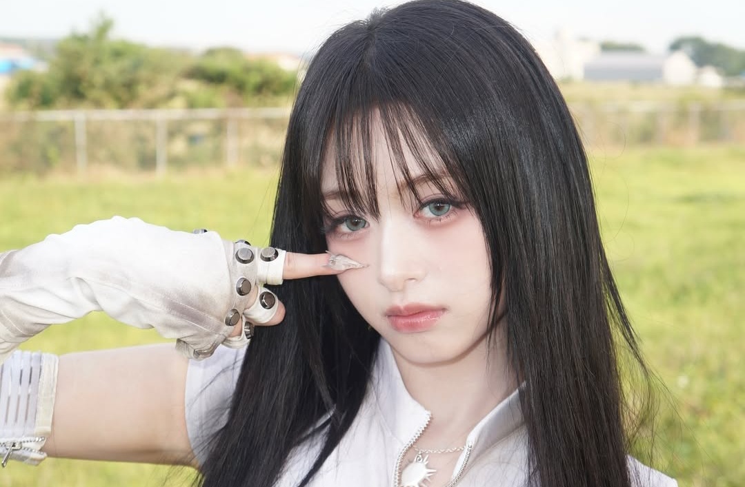 Behind-the-scenes cut of Ahyeon (BABYMONSTER)