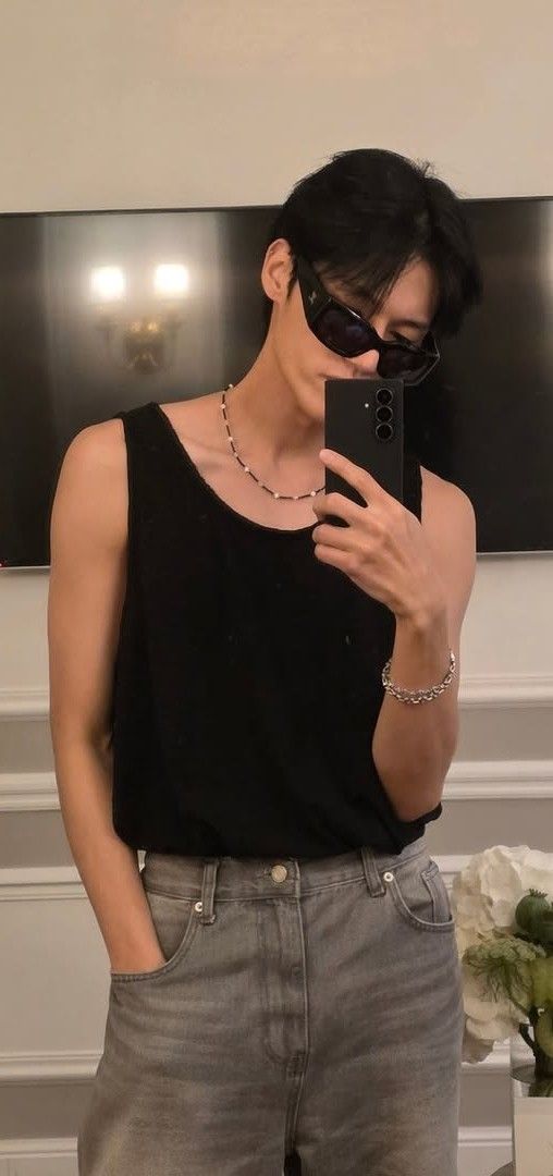 Today's most popular wallpaper in the Wooyoung (ATEEZ) community