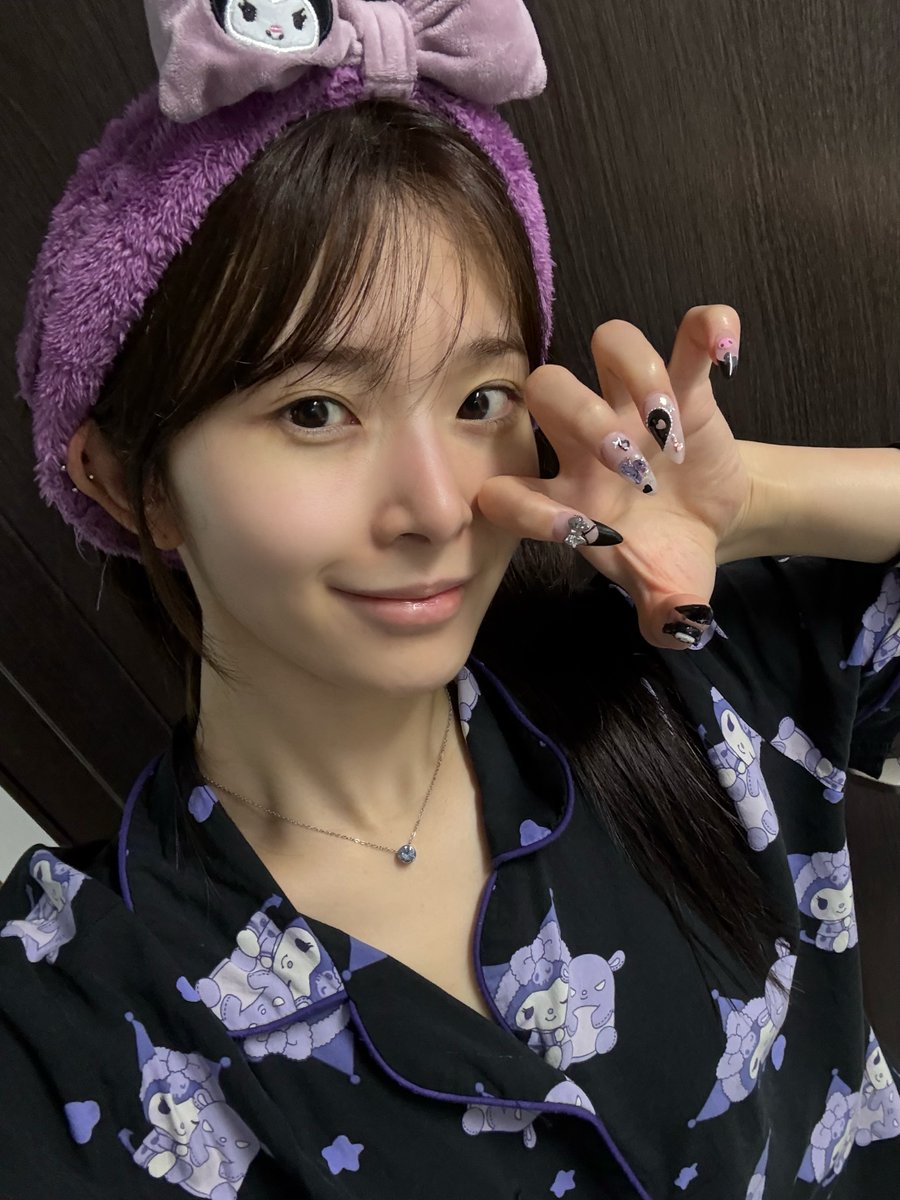 A moment captured by tripleS's fan