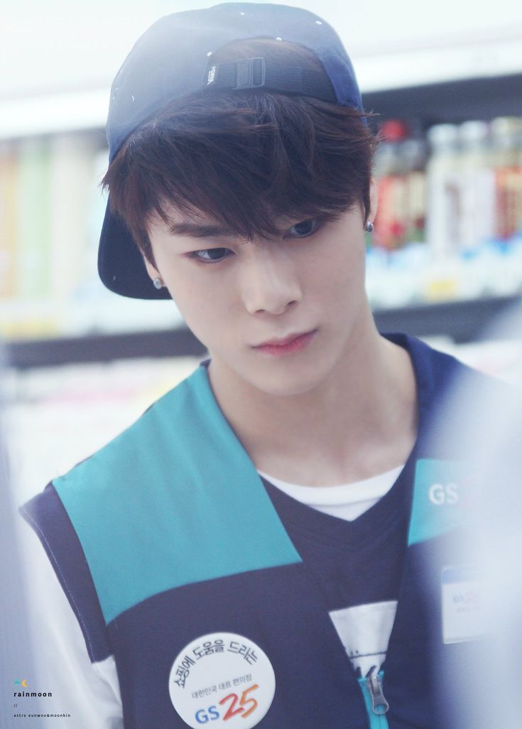 Latest photo of Moonbin (ASTRO)
