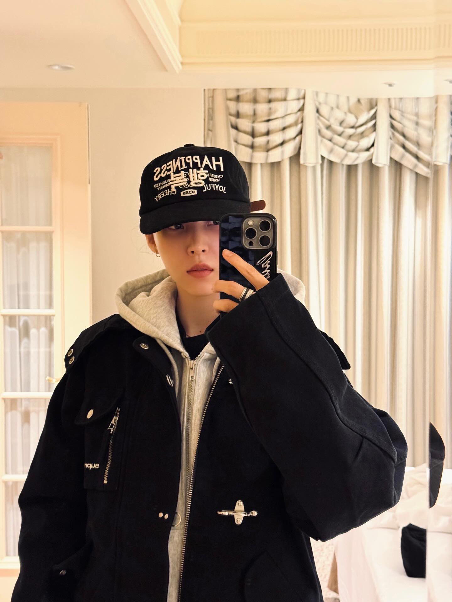 Recent activity shot of Moonbyul (MAMAMOO)