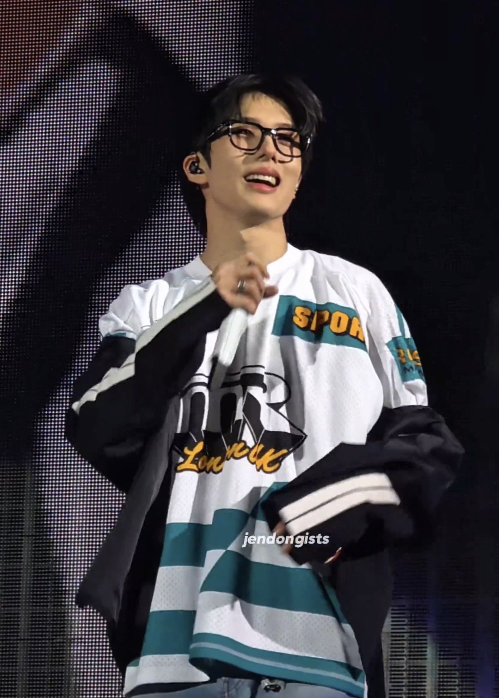 A moment captured by Jisung (NCT DREAM)'s fan